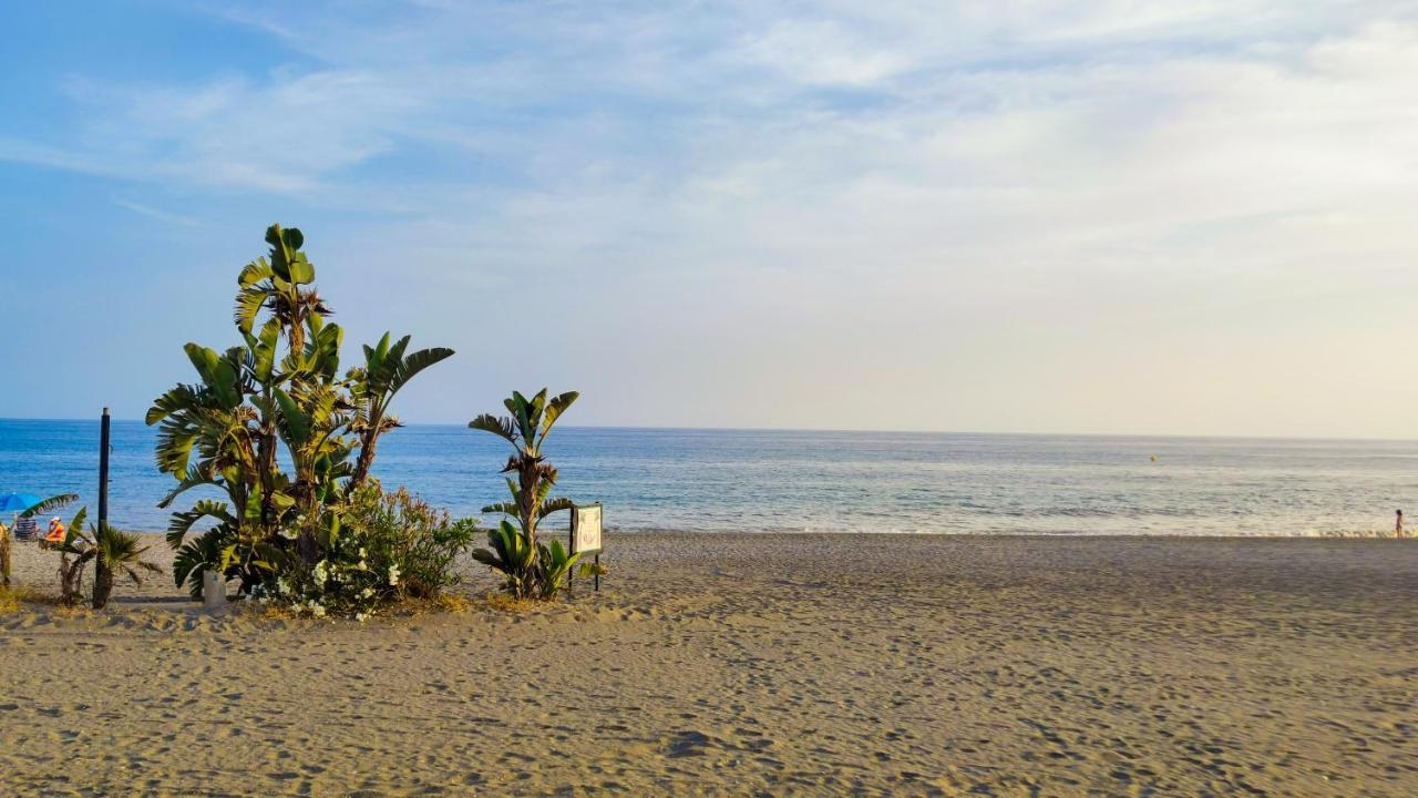Laguna Beach Costasol - Alojamientos La Torre Torrox Esterno foto